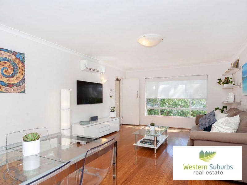 Spacious 2brm unfurnished apartment in great location – Photo 3