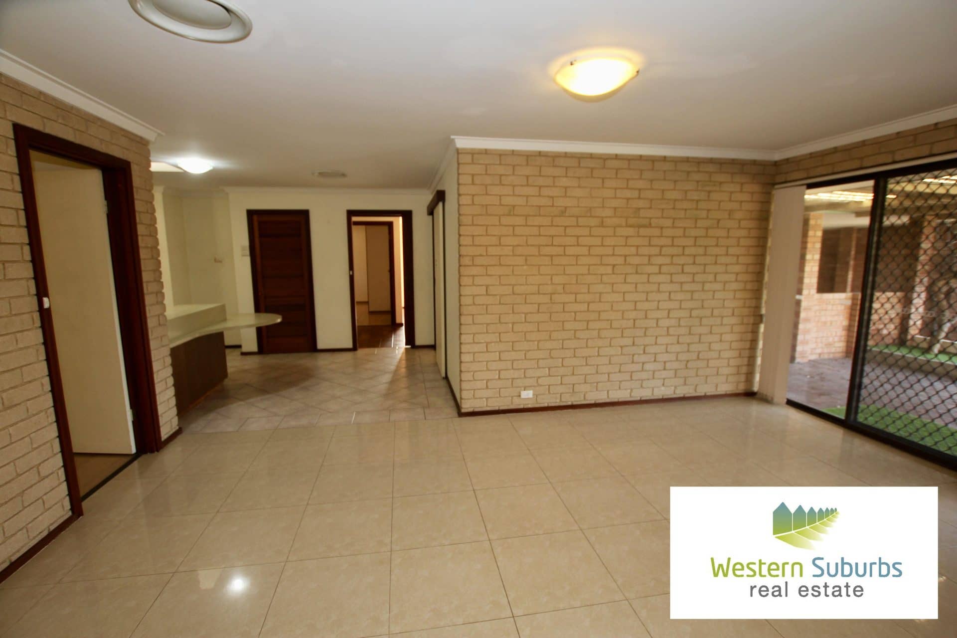 Easy Care Family Home in Rossmoyne Catchment – Photo 3