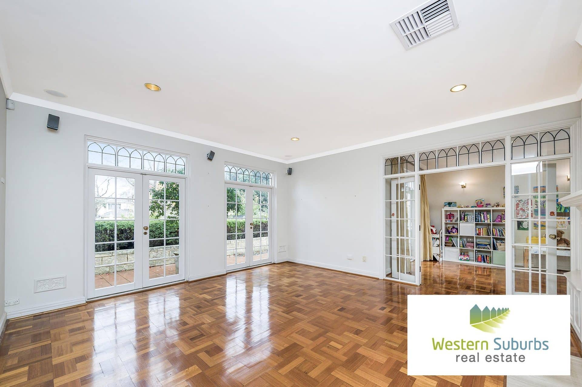 Luxury living in the heart of Dalkeith – Photo 3